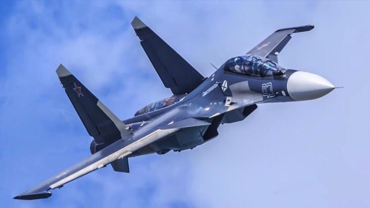 Tiêm kích Su-30SM của Nga và F-35A NATO đối đầu trên biển