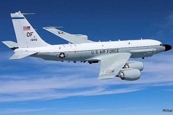 rc 135 cua my bi su 35 xua duoi gan vung nga tap tran