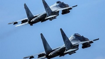 bat ngo ve nguon goc cua f 35 bi su 30sm chan gan can cu hmeimim
