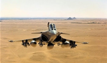 tiem kich rafale cua phap dang thong tri thi truong vu khi