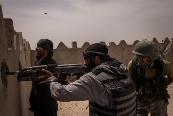 taliban tran vao cac thanh pho quan trong cua afghanistan sau khi my rut quan