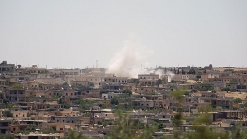 bat ngo tan cong dam mau luc luong syria is lap tuc hung don thu tu nga