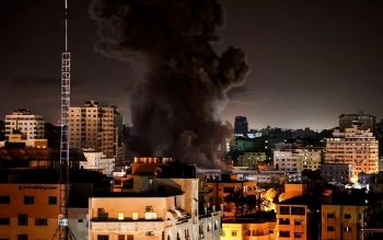 khong quan israel bat ngo ban ten lua vao dai gaza