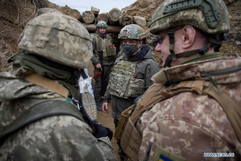 phe ly khai phat dong tan cong o donbass lien tuc 6 dot na dan don dap