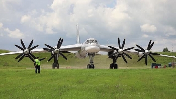 may bay nem bom tu 160 va tu 95ms cua nga thi uy tai bac cuc