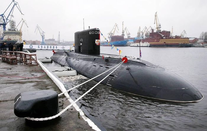 Tàu ngầm Nga vượt qua bãi mìn thành công trong cuộc tập trận ở Biển Đen