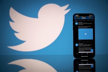 twitter tam khoa tai khoan cua ha nghi sy my