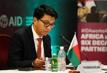 tong thong madagascar bi am sat hut