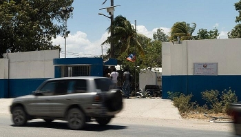 dieu tra vien vu am sat tong thong haiti lien tiep bi de doa