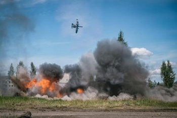 my thua nhan dung dan cam uranium khi tan cong phien quan