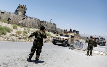 phien quan taliban tan cong tru so lien hop quoc o afghanistan ghi nhan co thuong vong