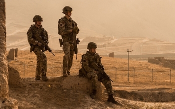 anh chi trich thoa thuan rut quan khoi afghanistan cua my