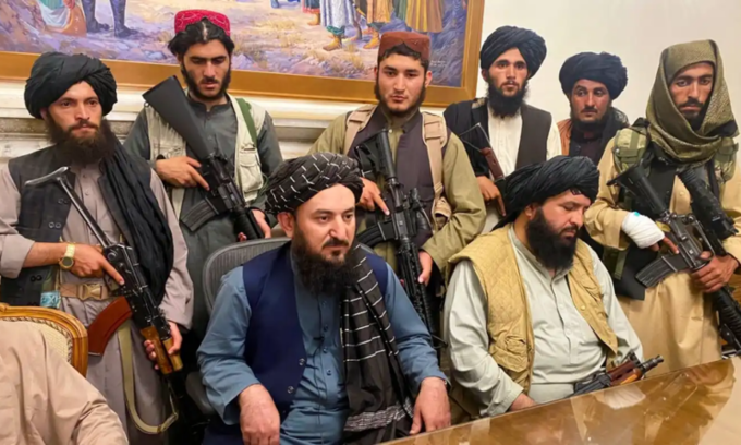 dai su nga se gap cac chien binh taliban tai kabul