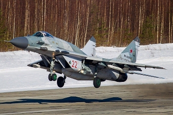 tiem kich mig 29 nga roi khi dang huan luyen phi cong tu nan