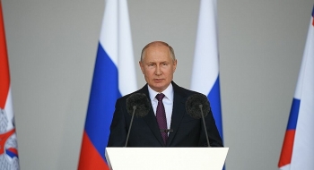 Tổng thống Putin "tranh thủ" giới thiệu vũ khí tại ARMY-2021
