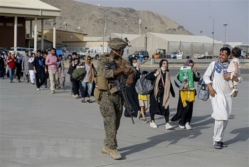 taliban se dong cua san bay kabul neu my tri hoan rut quan