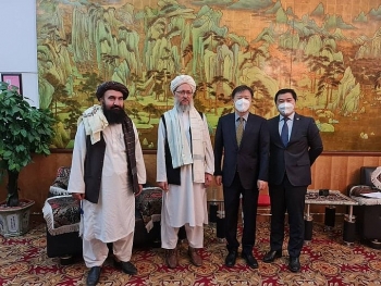 pho thu linh taliban va dai su trung quoc da gap nhau tai kabul