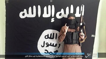 is tuyen bo da xuyen thung hang rao an ninh do my va taliban dung nen