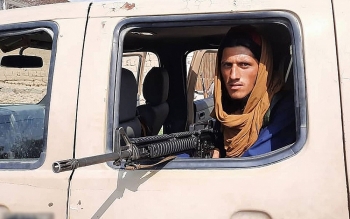 taliban bat ngo muon hoa ky o lai kabul washington chua tra loi