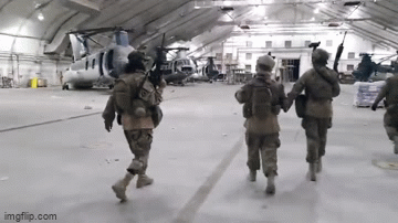taliban thu giu truc thang chinook ngay khi hoa ky rut quan hoan toan