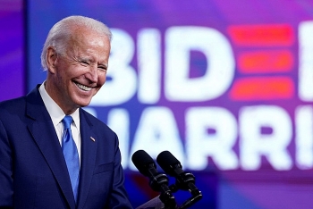 gan 100 cuu lanh dao cong hoa bat ngo lien minh ung ho doi thu cua tong thong trump