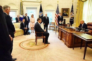Tổng thống Serbia chỉ trích Nga "thô lỗ" khi so sánh ông với "biểu tượng sex" của Mỹ