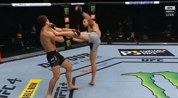 video vo si dong the chi tung 1 da suong suong da ha knockout doi thu mot cach chong vanh