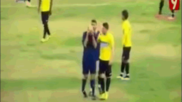 video trong tai bat khoc nuc no va quyet dinh roi san vi ly do bat ngo