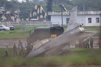 dien tap ha canh khan cap tiem kich f 16 dai loan mat lai gap nan