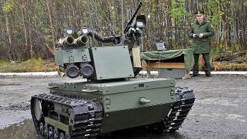 nga lan dau dua robot chien dau platform m tap tran