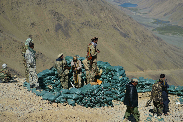 taliban va luc luong khang chien panjshir lai bung bo giao tranh