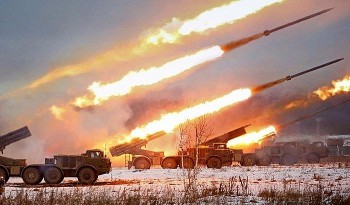 syria dung phao phan luc phong loat bm 30 smerch cua nga doi bao lua vao phien quan