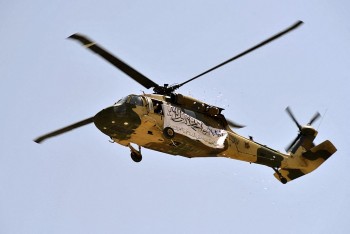 taliban mat it nhat 61 may bay vi bi danh cap