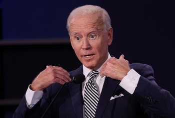 ong joe biden co nguy co lay covid 19 tu doi thu bau cu donald trump