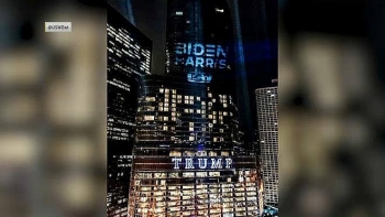 Logo Biden - Harris bất ngờ được thắp sáng trên tòa tháp Trump