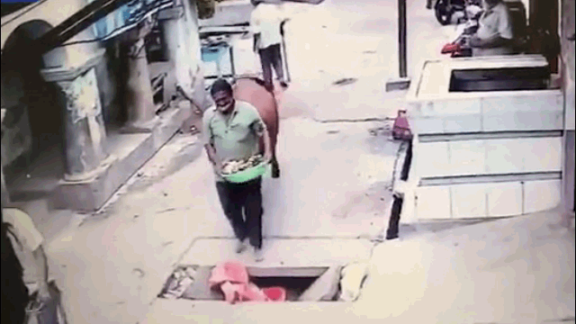 video bo bat ngo noi dien huc nguoi dan ong vang xuong cong