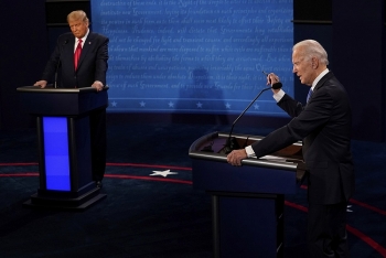 ung vien joe biden khang dinh chua tung nhan mot xu tu nuoc ngoai