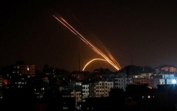 Máy bay chiến đấu Israel tấn công dữ dội các cơ sở của Hamas lúc rạng sáng
