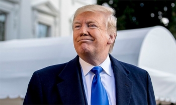ong biden bi tong thong trump che gieu vi doc nham ten doi thu bau cu