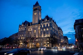tong thong trump du dinh an mung tai dac cu ram ro tai trump international hotel