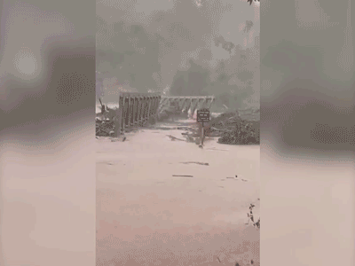 video lu du ap ve cuon troi cay cau sat tren tuyen duong lien huyen
