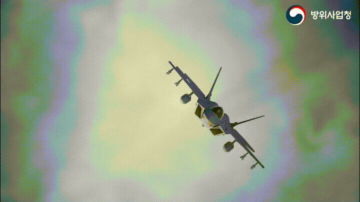 can canh tiem kich dieu hau non kf 21 boramae