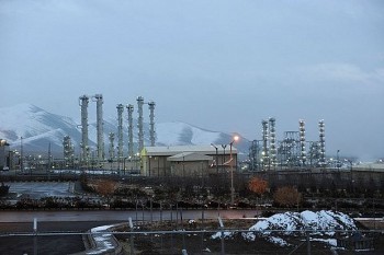 iran thong bao khoi dong lai lo phan ung nghien cuu arak