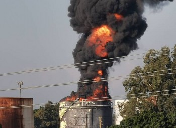 Cháy bồn chứa dầu lớn tại Liban, quân đội nỗ lực sơ tán cư dân