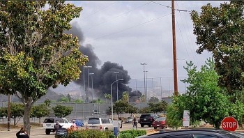 hoa ky may bay gap truc trac khi ha canh dam vao nha dan