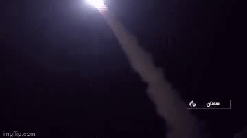 iran pho dien suc manh phong khong o cuoc tap tran tren sa mac trung tam