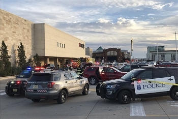Xả súng tại trung tâm thương mại Mỹ, nghi phạm "cao chạy xa bay", cảnh sát đang truy bắt