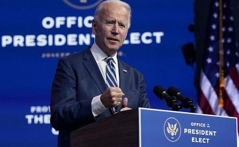 ong biden dung lai nhieu nhan su nha trang tung bi trump sa thai