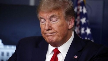 tong thong trump mot muc doi kiem phieu lai o wisconsin ket qua khong ngo la lai bi dan xa hon
