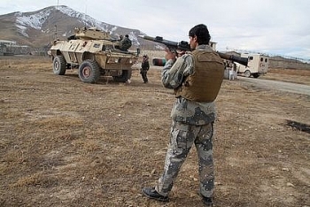 can cu luc quan o afghanistan bi danh bom 30 nhan vien an ninh thiet mang